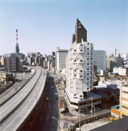 Exterior de la torre Nakagin en Tokio.