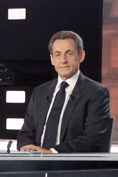 Sarkozy posa poco antes del inicio del debate.