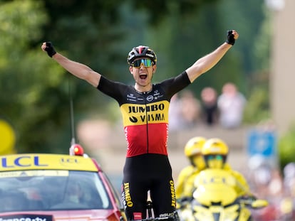 Wout Van Aert celebra su triunfo en la 11ª etapa del Tour de Francia.