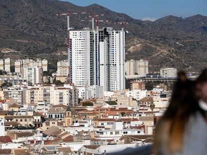 Rascacielos en construcción promovidos por AQ Acentor en Málaga.
