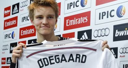 Martin Odegaard, durante su presentación como jugador del Real Madrid