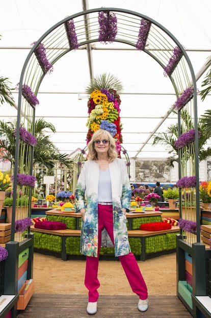 La modelo Twiggy posó en una de las zonas más exclusivas del festival de flores.