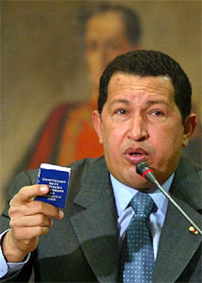 El presidente venezolano Hugo Chávez durante su rueda de prensa en Madrid.