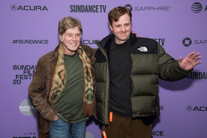 El actor Robert Redford y su nieto Dylan, en el festival de cine Sundance, en Utah el pasado enero.