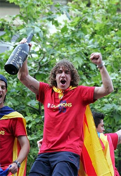 Puyol, celebrando el título.