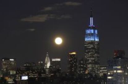 Panor&aacute;mica de Nueva York con el rascacielos Empire State.