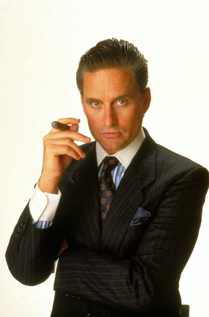 Michael Douglas como Gordon Gekko en 'Wall Street', santo patrón de la avaricia.