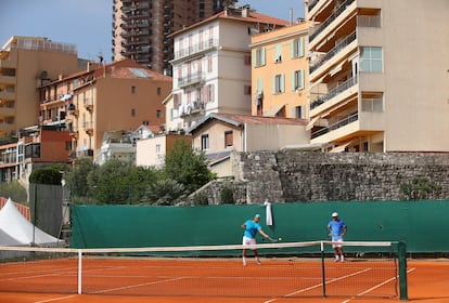 Rafael Nadal with his uncle and coach Toni Nadal during training during the Masters tournament in Monte Carlo in 2014.