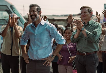 José María Yazpik en una imagen de la serie de Netflix ‘Los gringo hunters’.