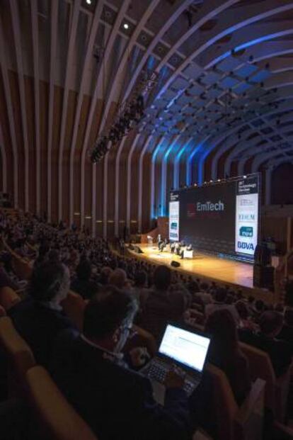 Vista de la tercera edición de la conferencia europea de tecnologías emergentes del Instituto Tecnológico de Massachusetts que se ha inaugurado hoy en el Palau de Les Arts d ela Ciudad de las Ciencias de Valencia.