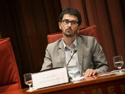 Nicola Tanno, a la comissi&oacute; sobre pilotes de goma del Parlament el 2013.