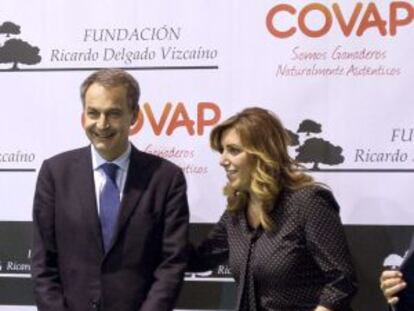 El expresidente del Gobierno José Luis Rodríguez Zapatero acompañado por Susana Díaz este viernes en Córdoba.