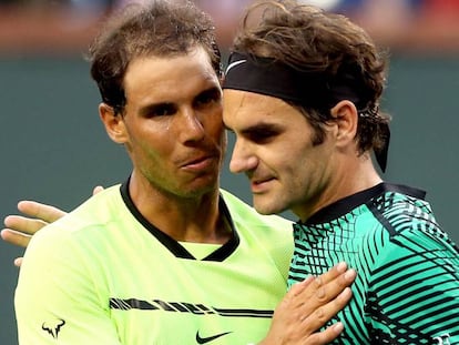 Nadal y Federer, despu&eacute;s del triunfo del suizo en Indian Wells.