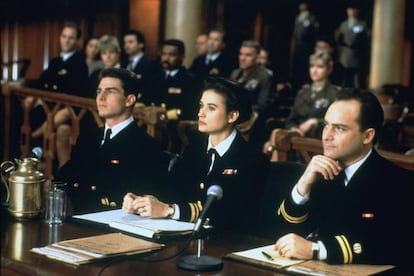 A Few Good Men es una película estadounidense de 1992 dirigida por Rob Reiner e interpretada por Tom Cruise, Jack Nicholson, Demi Moore, Kiefer Sutherland, Kevin Bacon y Kevin Pollak en los papeles principales.