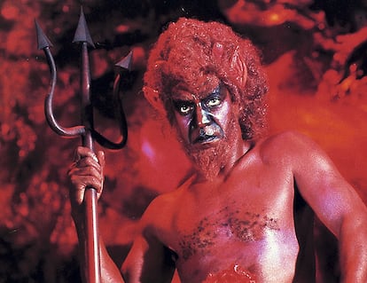 Bill Cosby disfrutando de su propio infierno en la comedia satánica ‘El diablo y Max Devlin’ (1981).