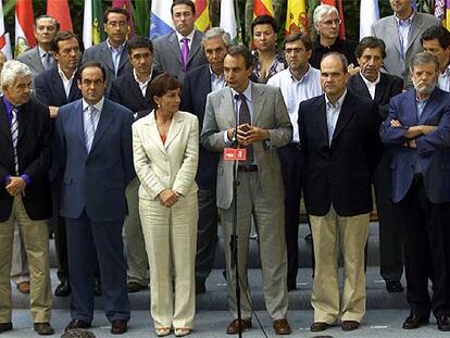 Reunión del Consejo Territorial del PSOE en Santillana del Mar para aprobar el modelo autonómico en agosto de 2003.