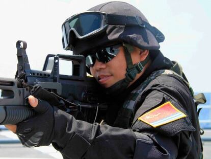 China crea un rifle láser capaz de quemar la piel a 800 metros de distancia