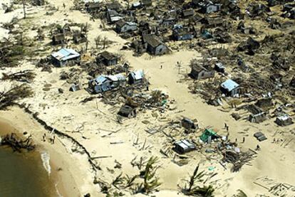 Casas destruidas por el ciclón Gafilo en la localidad de Ambohitralanana, en la costa noreste de Madagascar.