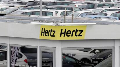 Oficina de Hertz en un aeropuerto francés. 