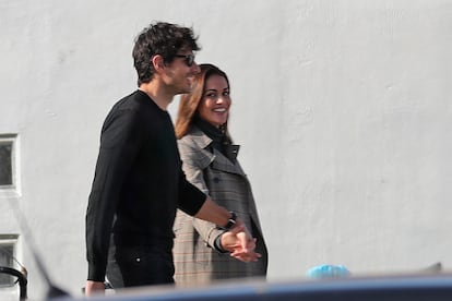 Lara Álvarez y Andres Velencoso, en Tossa de Mar, Girona, en 2019.