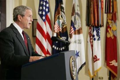 El presidente de Estados Unidos, George W. Bush, da una rueda de prensa en la Casa Blanca.