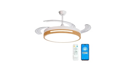 Ventilador de techo sobre fondo blanco.