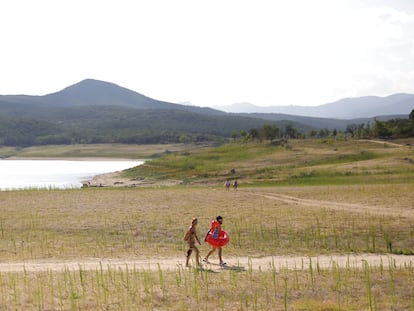 Sequía en el embalse de Darnius Boadella, en Girona.