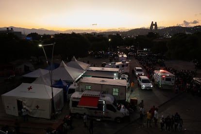 Vista del Estadio General Santander donde se albergan las personas desplazadas por la violencia en la zona del Catatumbo.