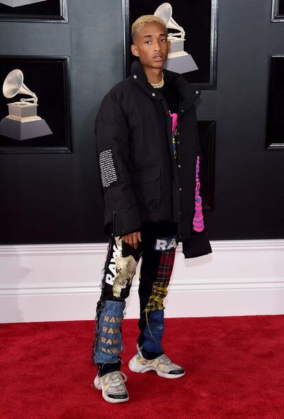 Jaden Smith con camiseta de MSFTSrepublic y pantalones de G-Star.