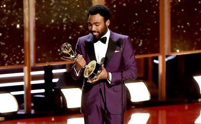 Donald Glover ha recogido dos premios en los Emmy: el galardón a la mejor dirección de comedia y el de mejor actor protagonista.