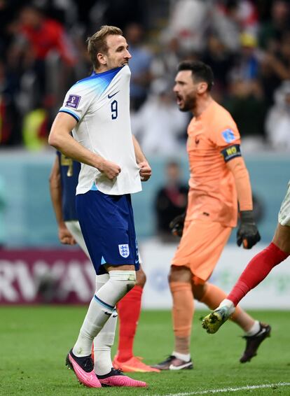 Harry Kane, lamentándose tras fallar el penalti que impidedía a Inglaterra empatar el partido.