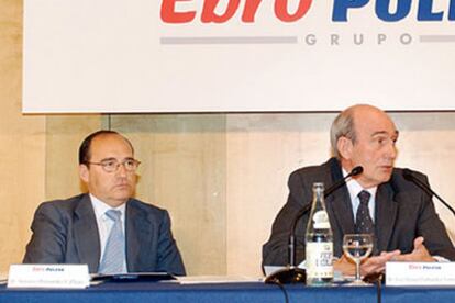 A la izquierda, Antonio Hernández Calleja, consejero delegado de la empresa española, en la última junta general de accionistas