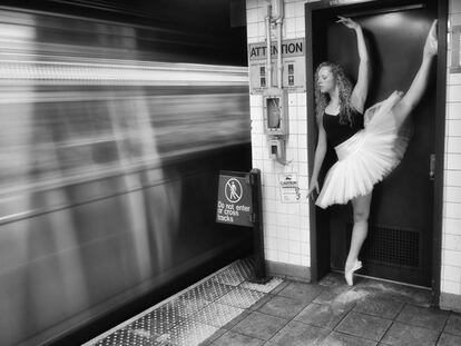 Bailarina en el metro. Nueva York. 2014.