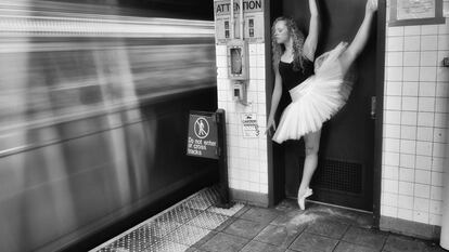 Bailarina en el metro. Nueva York. 2014.