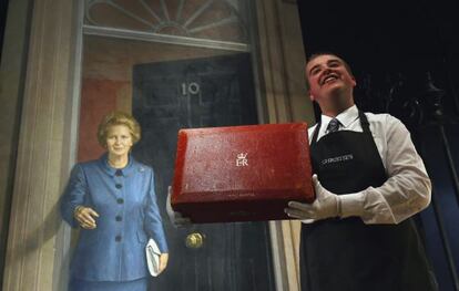Maletín de cuero rojo de Margaret Thatcher, subastado por 334.000 euros,