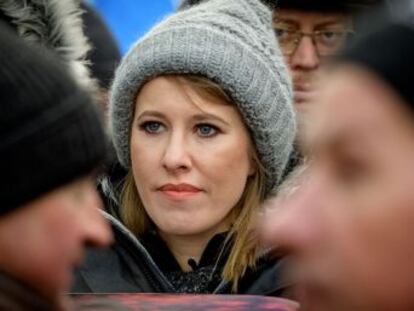 Ksenia Sobchak se enfrenta a insultos y descalificaciones en una sociedad muy sexista.  ¡Saquen a esta prostituta! , le llegó a gritar el aspirante ultranacionalista