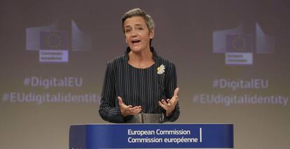 La comisaria Europea Margrethe Vestager, durante la presentación de la nueva billetera de identidad digital europea.