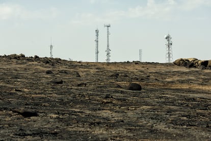 Antenas en el Pico Pitolero afectadas por el incendio de Jarilla (Cáceres), el 15 de agosto.