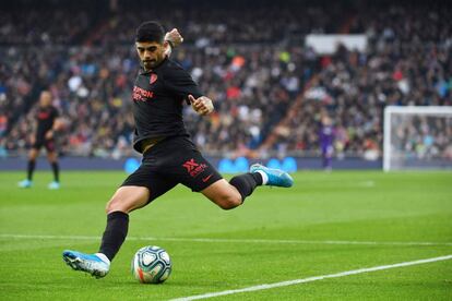 Banega, en el duelo ante el Madrid.