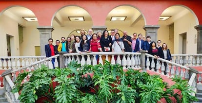 Equipo directivo de la secretaría de Cultura en la nueva sede de Tlaxcala