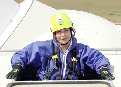 Ana Rosa Quintana, dentro de un molino de viento para estrenar temporada.