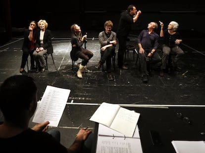 Ensayo de la obra "El cojo de Inishman", que se estrena el día 18 en el Teatro Español.
