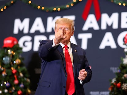 El expresidente de Estados Unidos Donald Trump en un evento de campaña el 19 de diciembre de 2023 en Waterloo, Iowa.