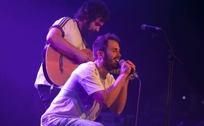 Arnau Griso, segundos en actuar en el concierto especial de EL PAÍS.