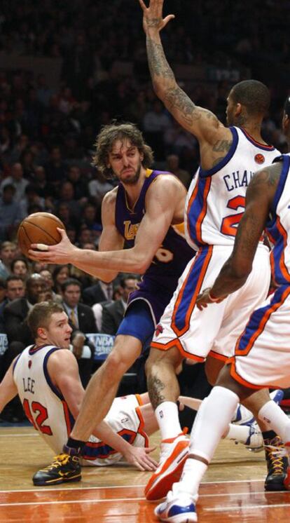 Pau Gasol, en un momento del partido contra los Knicks.