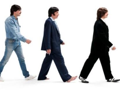 La banda tributo Abbey Road imita la famosa foto de Los Beatles.