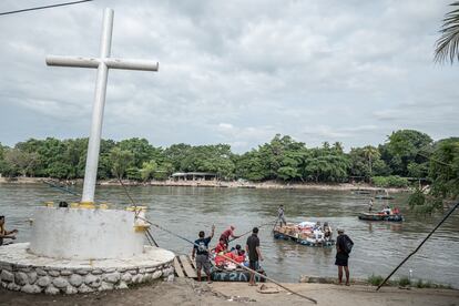 La Cruz del Migrante, en la orilla del Suchiate.