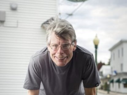 Stephen King, retratado en 2013 en Bridgton (Maine), el pueblo donde se desarrolla su novela 'La niebla'.