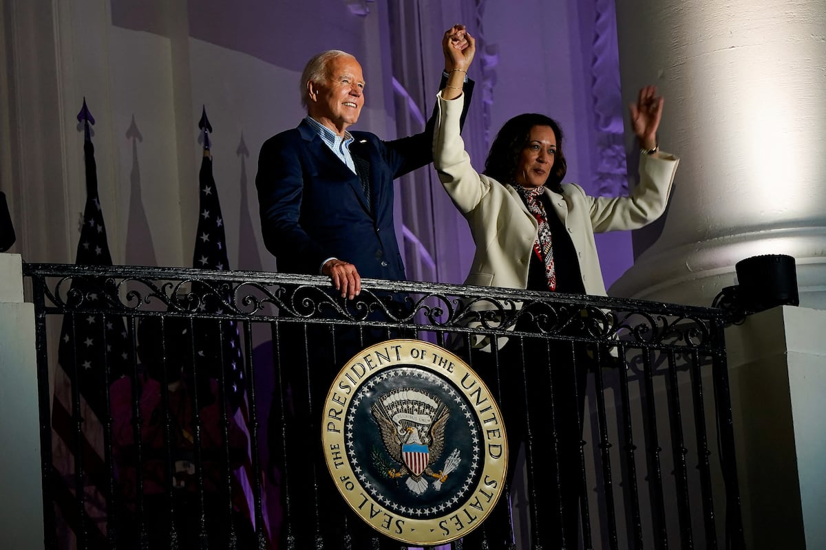 Joe Biden resigns, live | Kamala Harris confirms she will run for president: “My intention is to win this nomination” | USA Elections