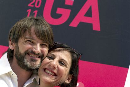 Los actores Fernando Tejero y Malena Alterio, en la presentación ayer en Málaga de la película <i>Cinco metros cuadrados</i>.